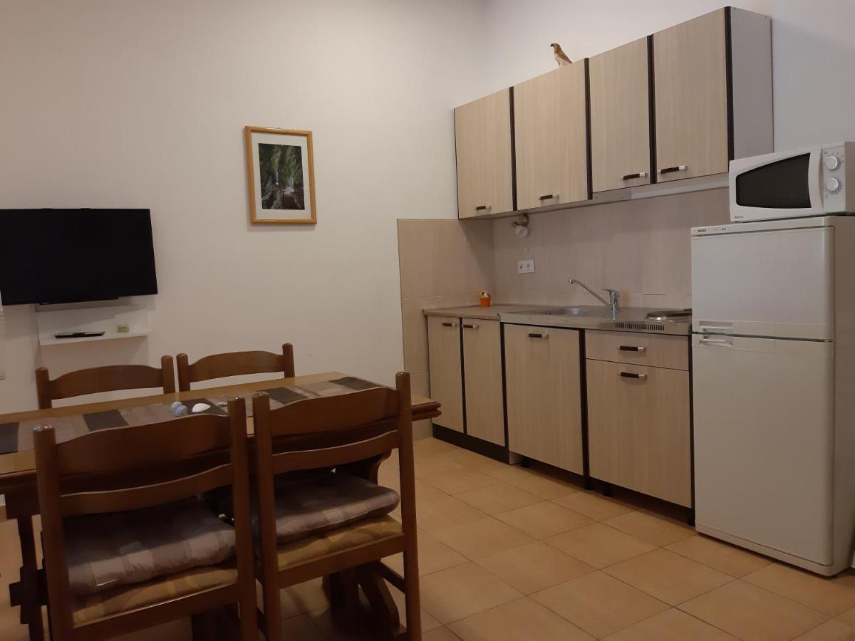 Villa Kovacevic โตรกีร์ ภายนอก รูปภาพ
